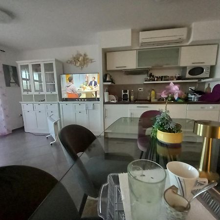 Apartmani Afrodita Сутіван Екстер'єр фото