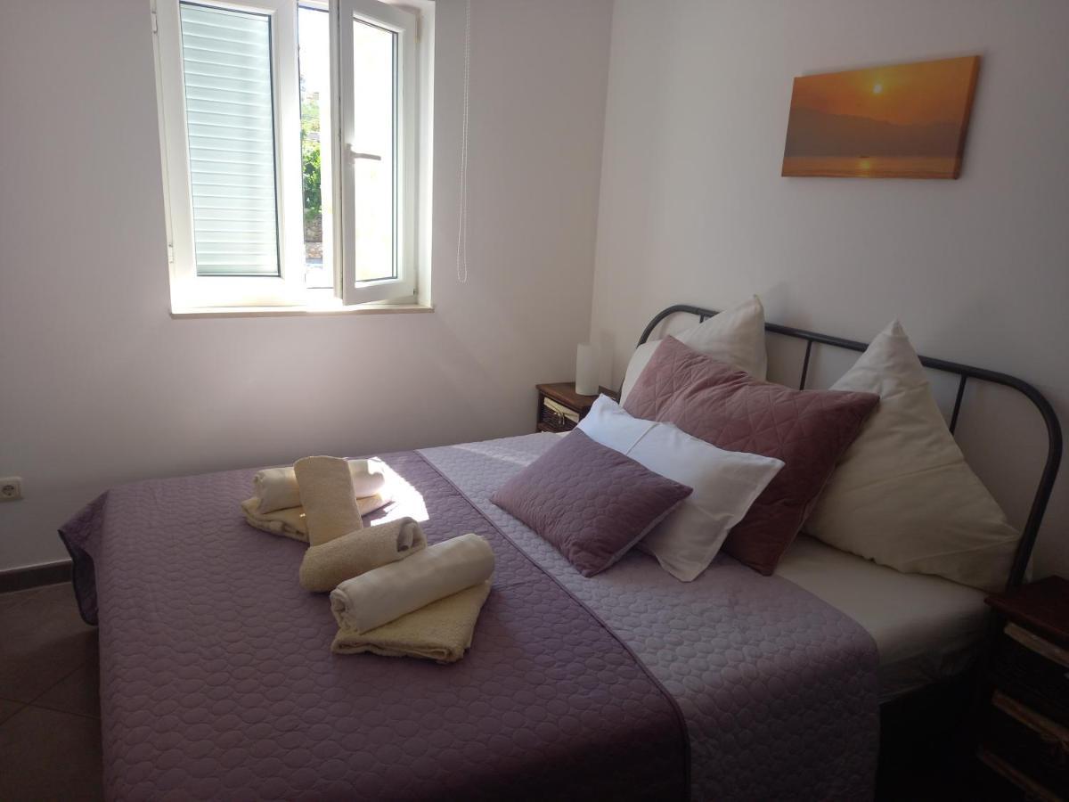 Apartmani Afrodita Сутіван Екстер'єр фото