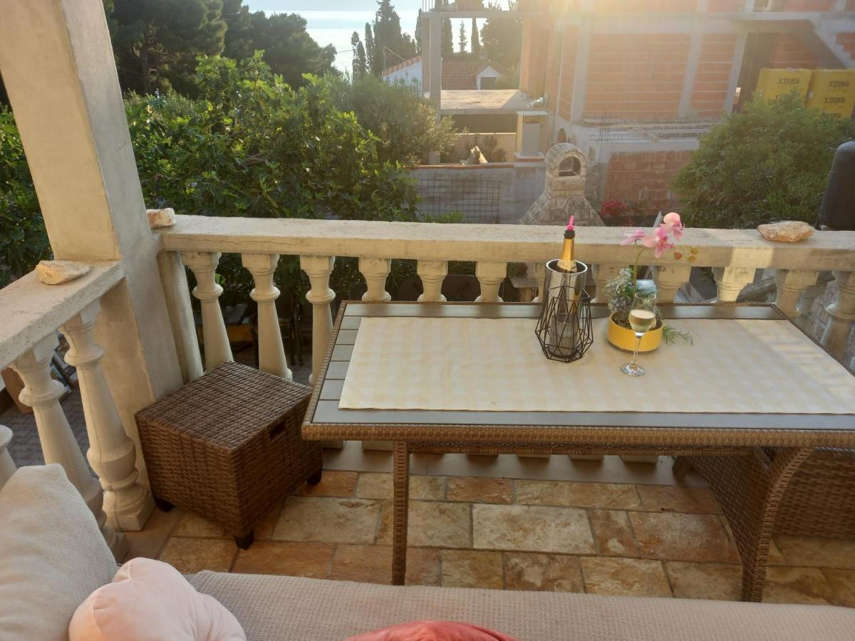 Apartmani Afrodita Сутіван Екстер'єр фото